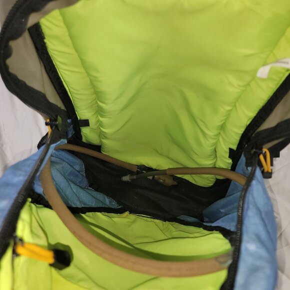 Camelbak Peak Bagger Blue Hydration Backpack Camping Hiking Trails Summer - Picture 5 of 7